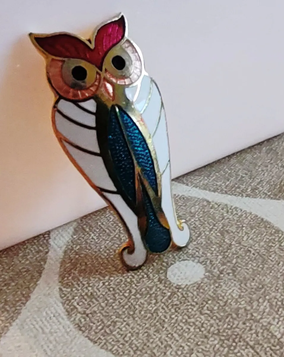 Cloisonne owl brooch - Image 3