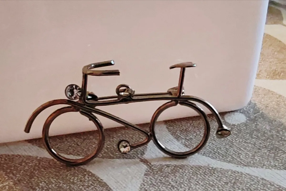 Silvertone bicycle pendant - Image 3