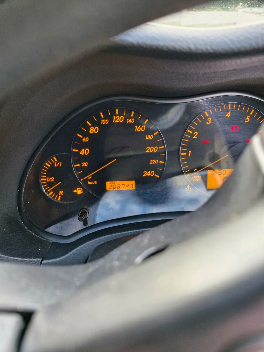 Toyota avensis - Image 4