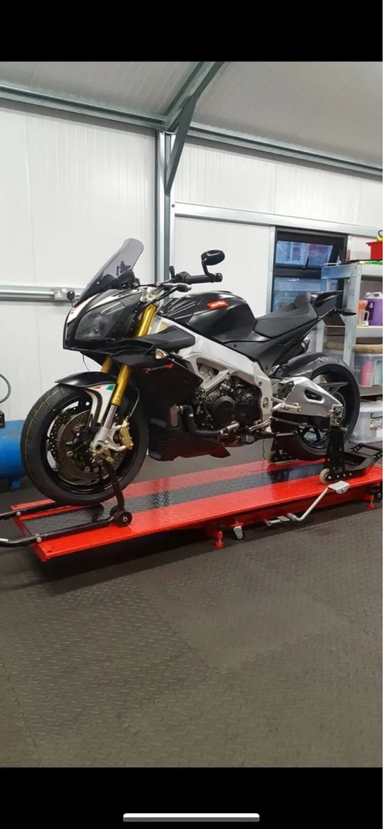 Aprilia tuono - Image 2