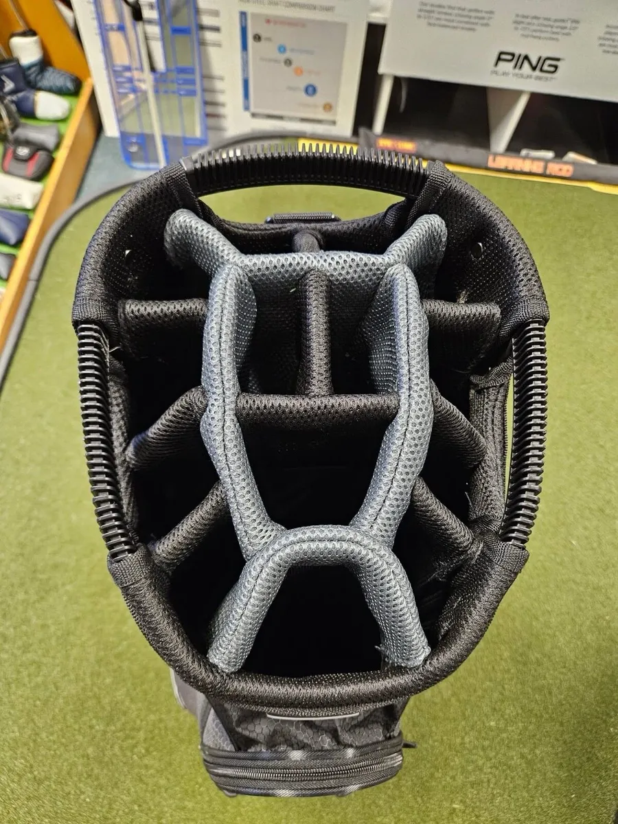 Brand New Greg Norman GN21 Cart Bag - Image 4