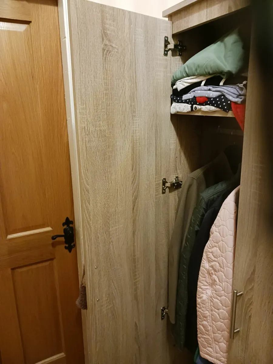 Wardrobe - Image 2