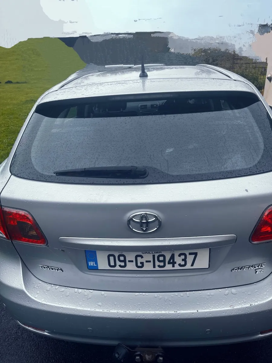Toyota Avensis 2009 - Image 1