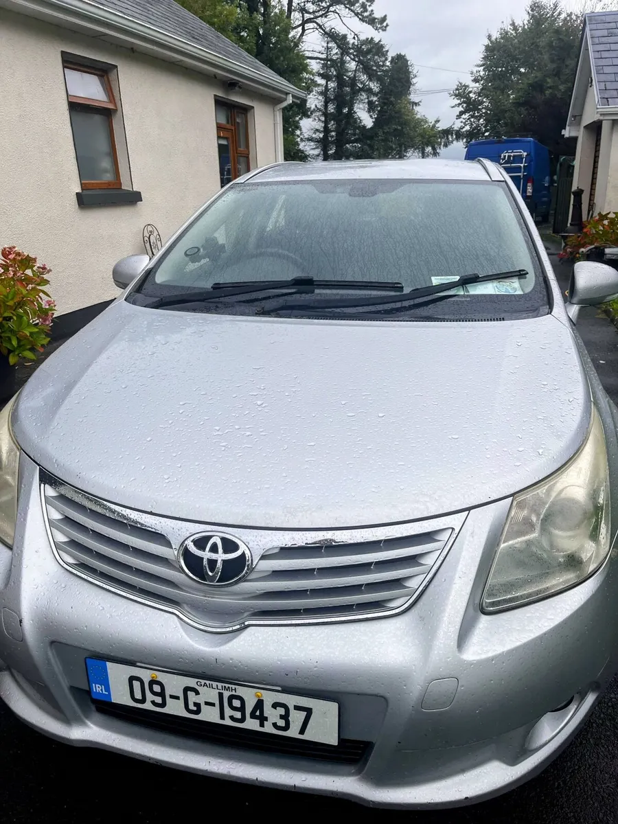 Toyota Avensis 2009 - Image 2