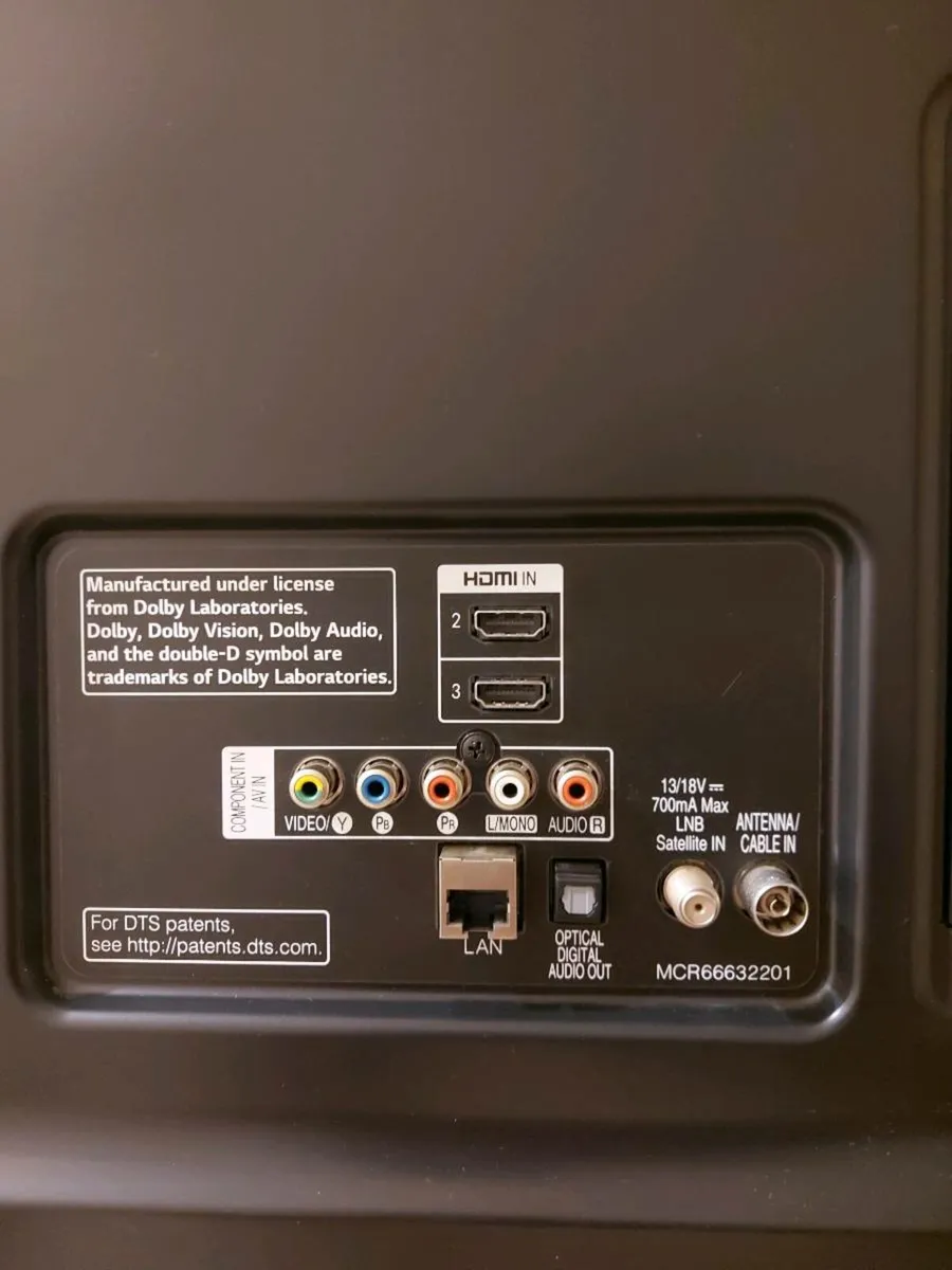 LG 49 smart TV - Image 4
