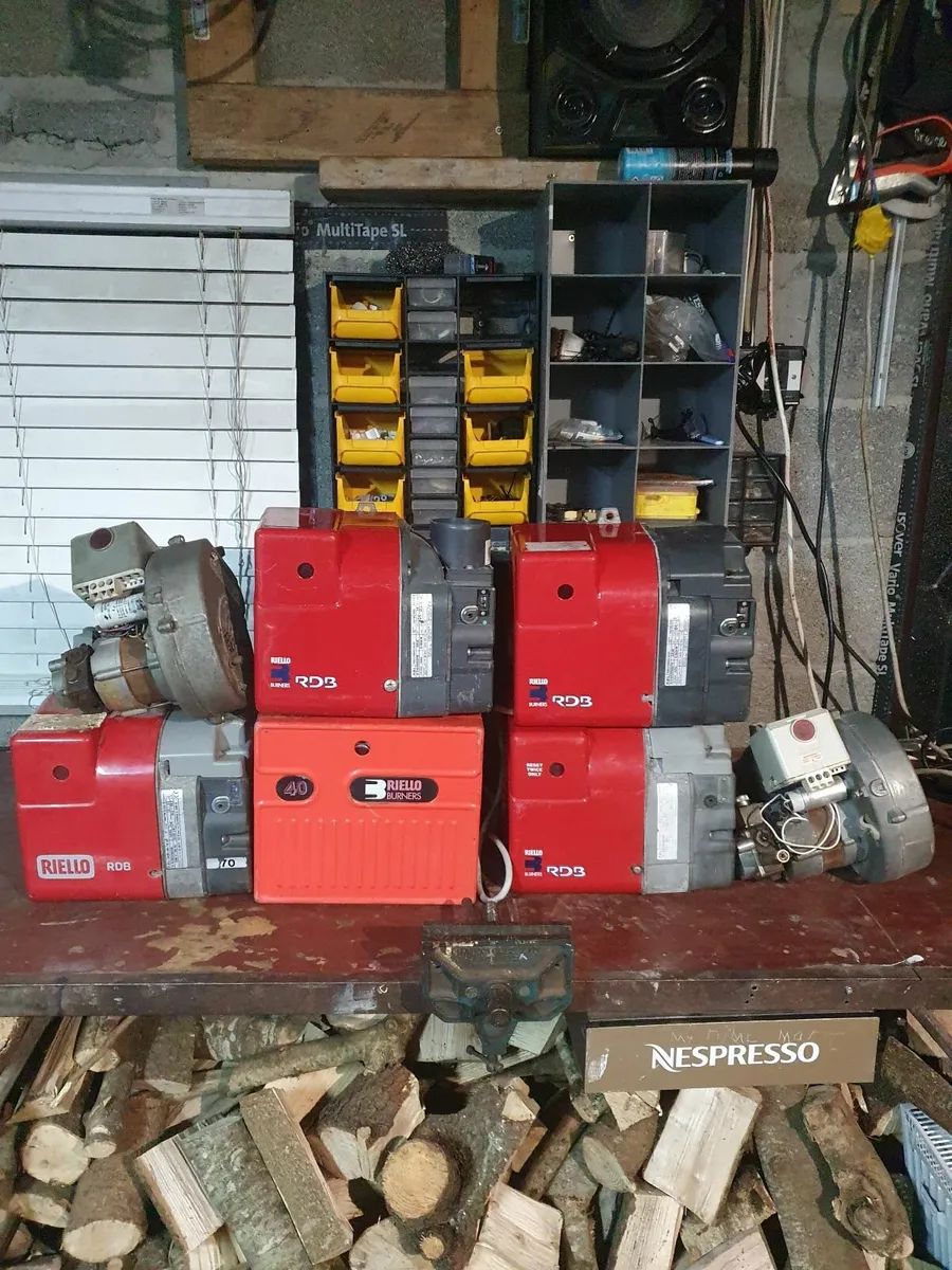 Oil burners - Image 1