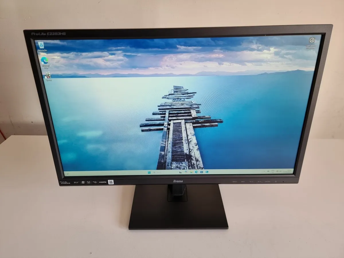 iiyama Prolite 22" Flat Panel Monitor - Image 1