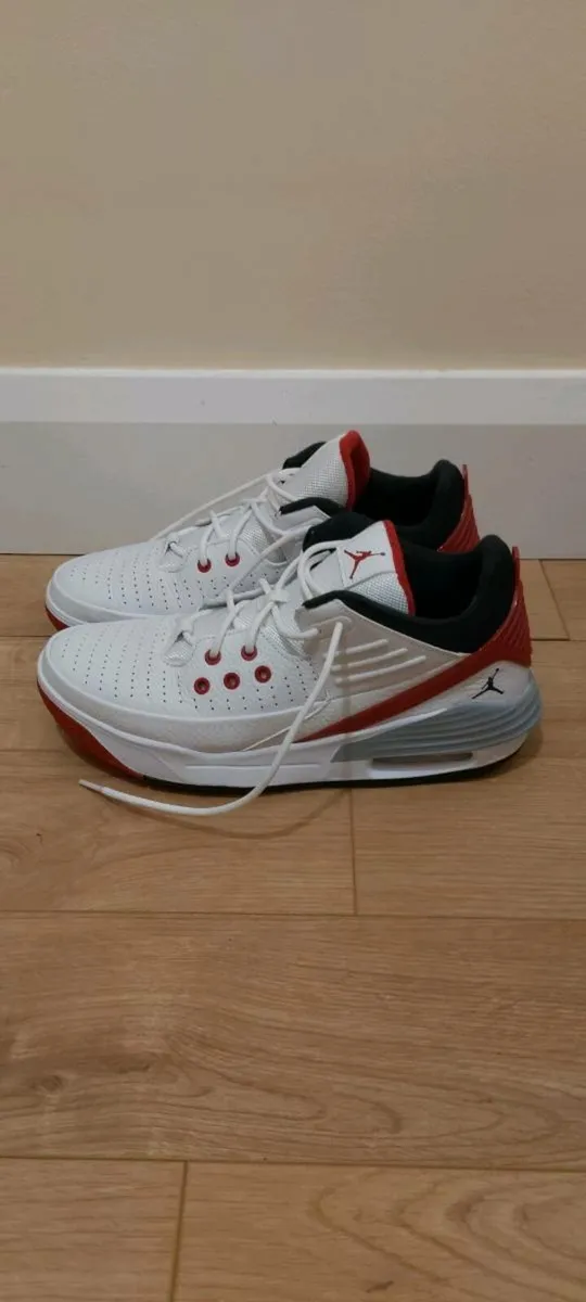 Nike Air Jordan - Image 2