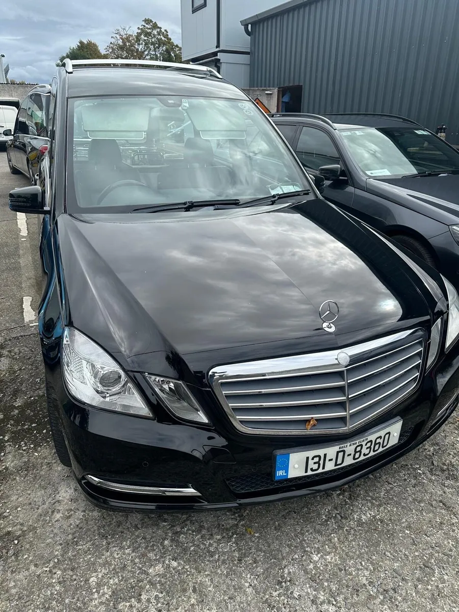 Mercedes 220D Hearse 2013 - Image 1
