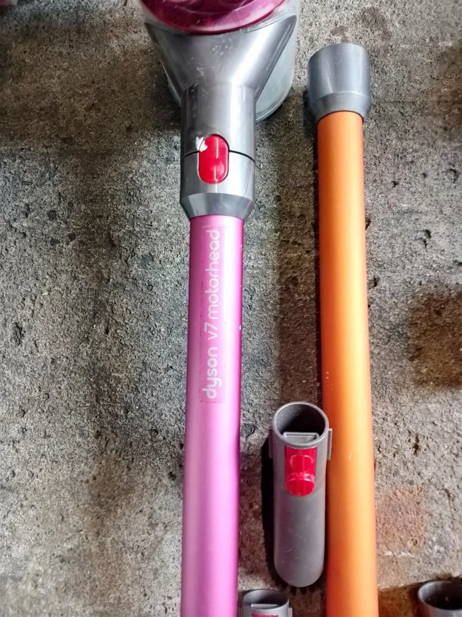 Dyson vacuum - Image 2