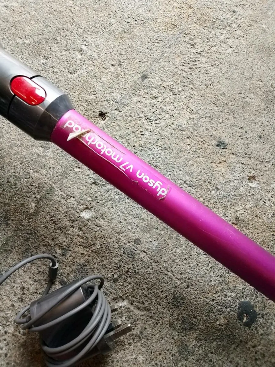 Dyson vacuum - Image 4