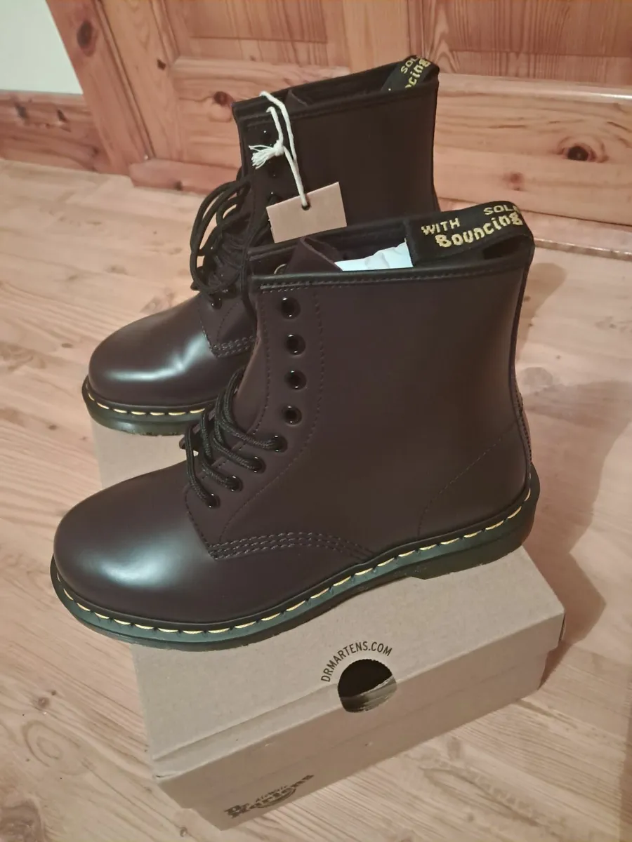 Dr martens boots - Image 1