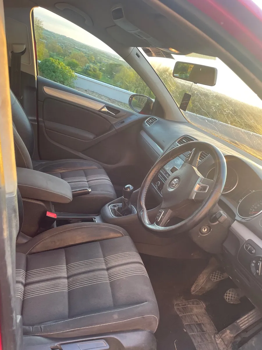 Volkswagen Golf 2012 - Image 3