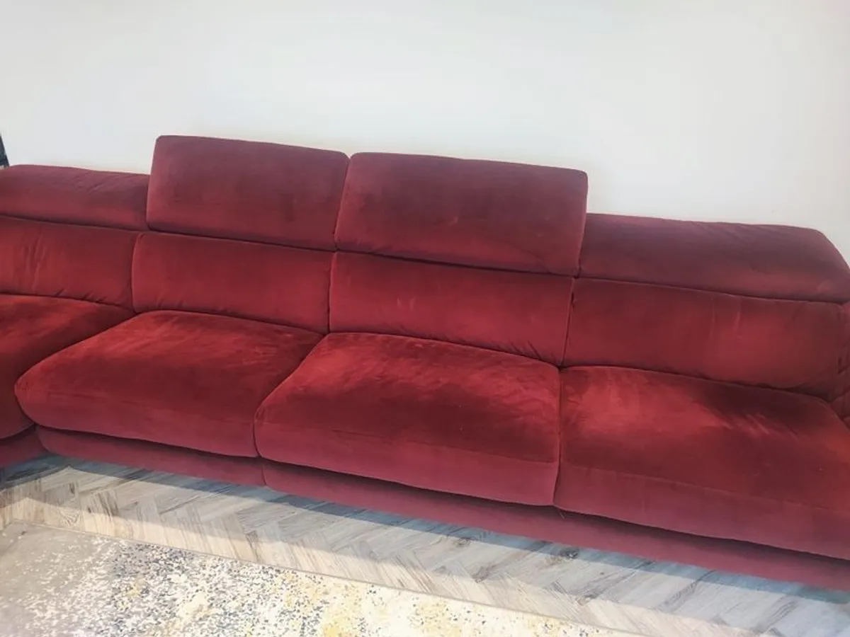 Luxury velvet couch - Image 2