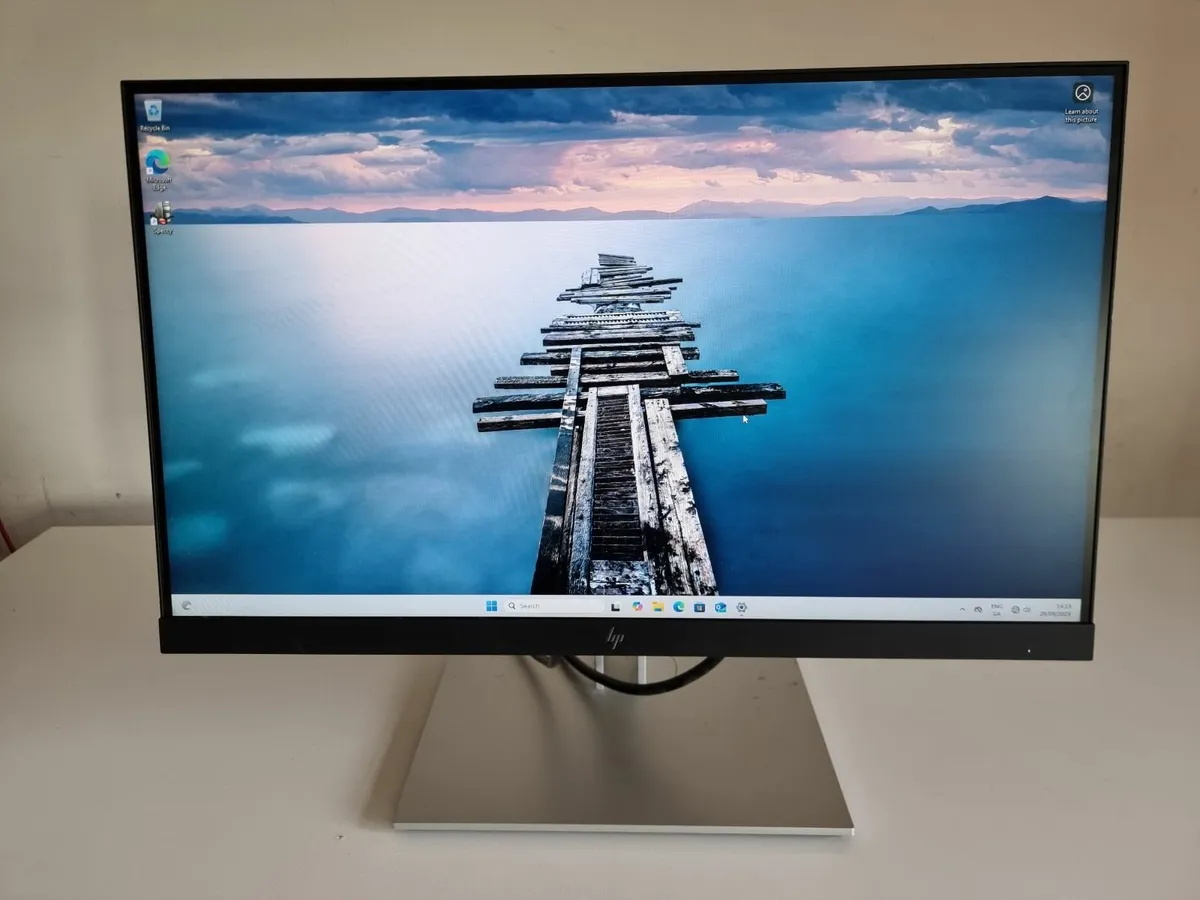 HP 22" Flat Panel Monitor - Image 1