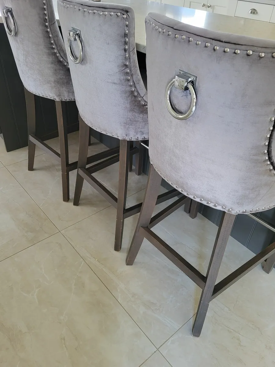 Island chairs - Image 3