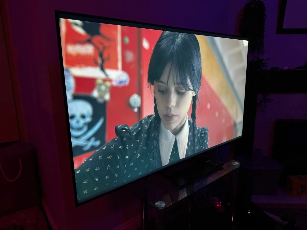 SAMSUNG TV 65" - Image 1