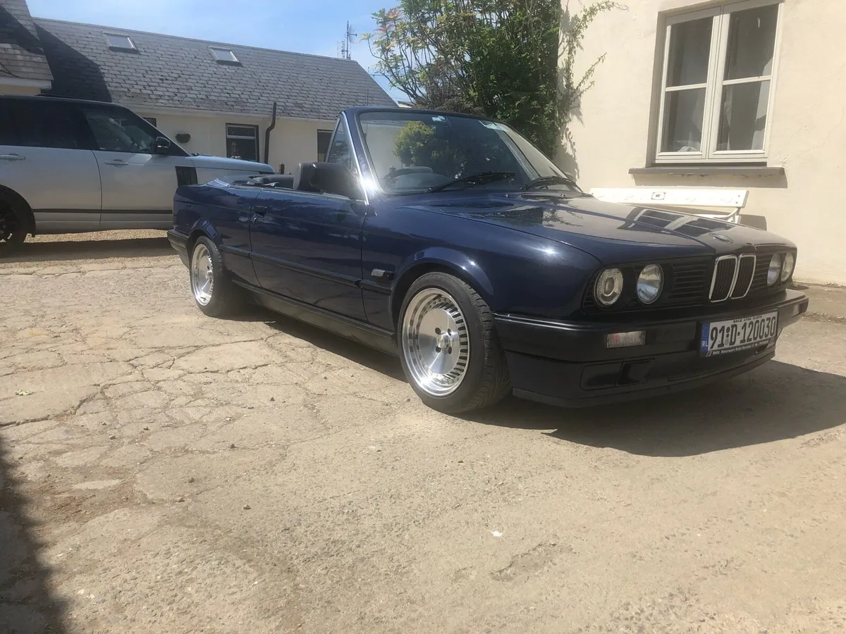 BMW E30 - Image 2