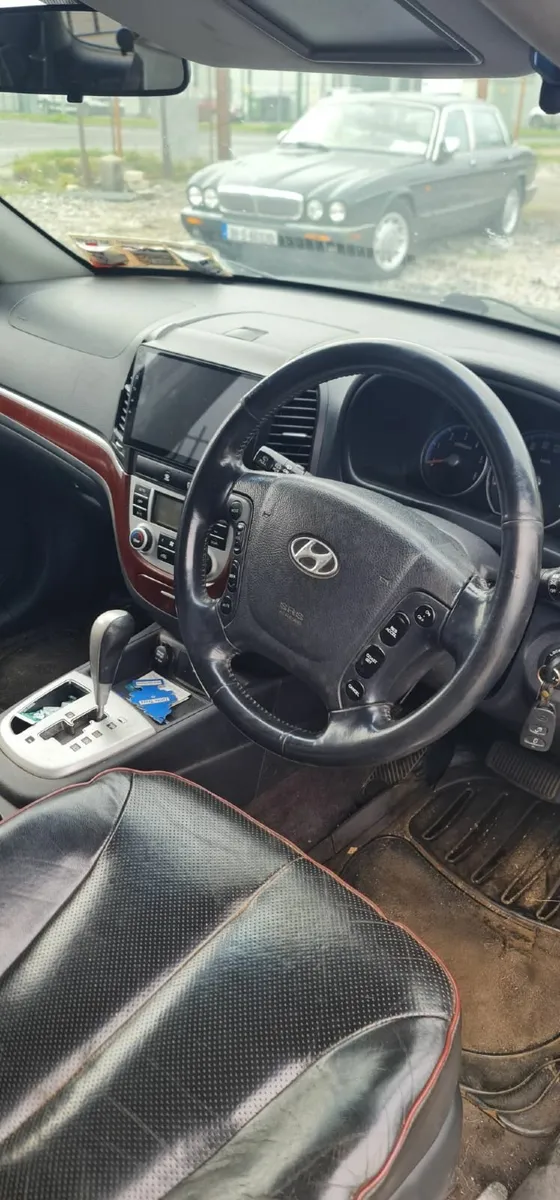 Hyundai Santa Fe 2007 Automatic 2.2 - Image 2