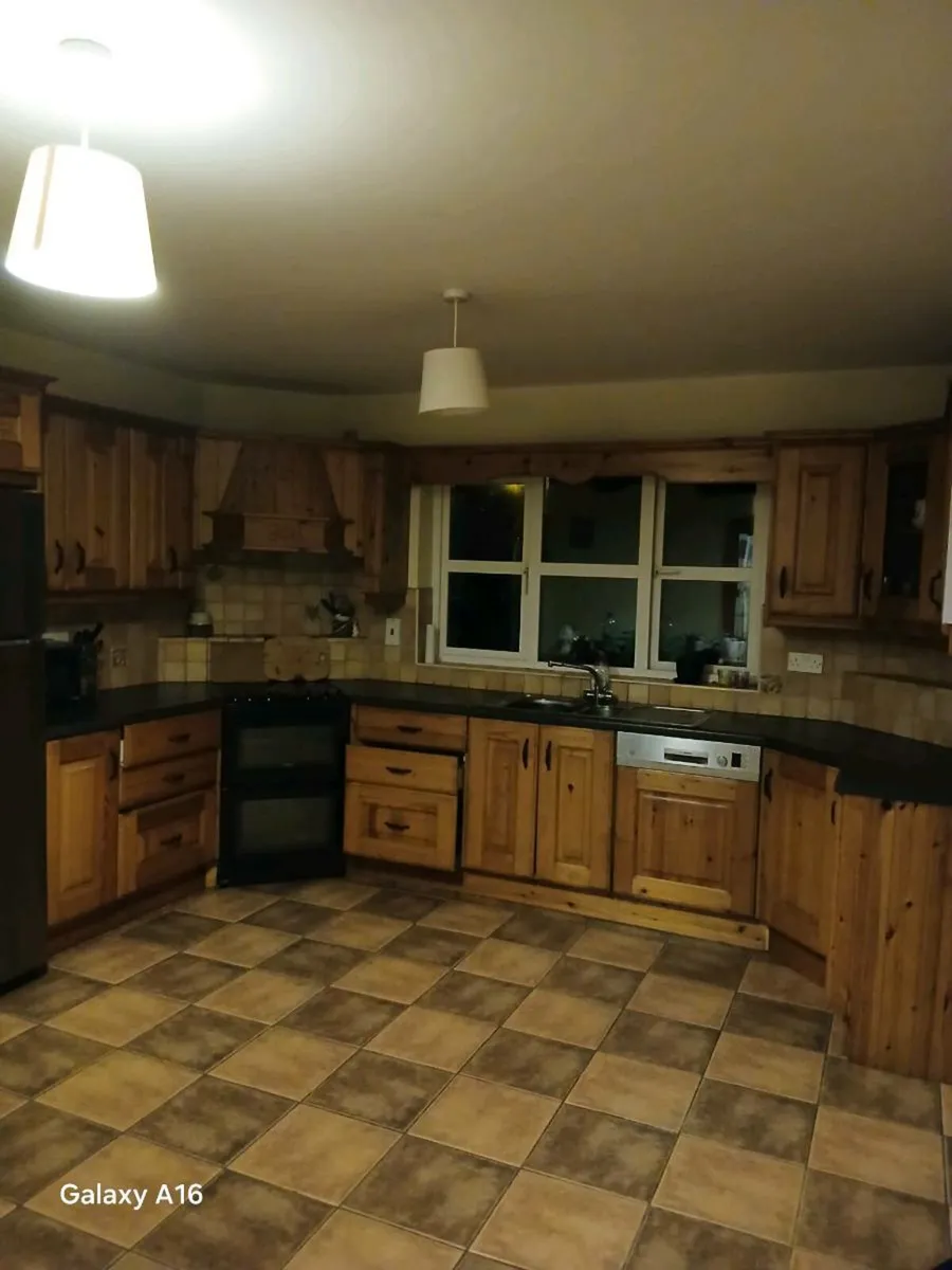 Kitchen - Image 2