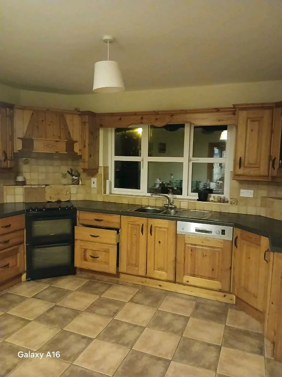 Kitchen - Image 4