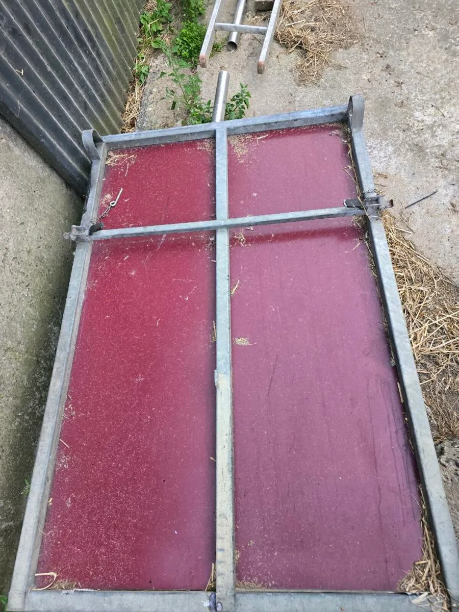 Horse box - Image 1