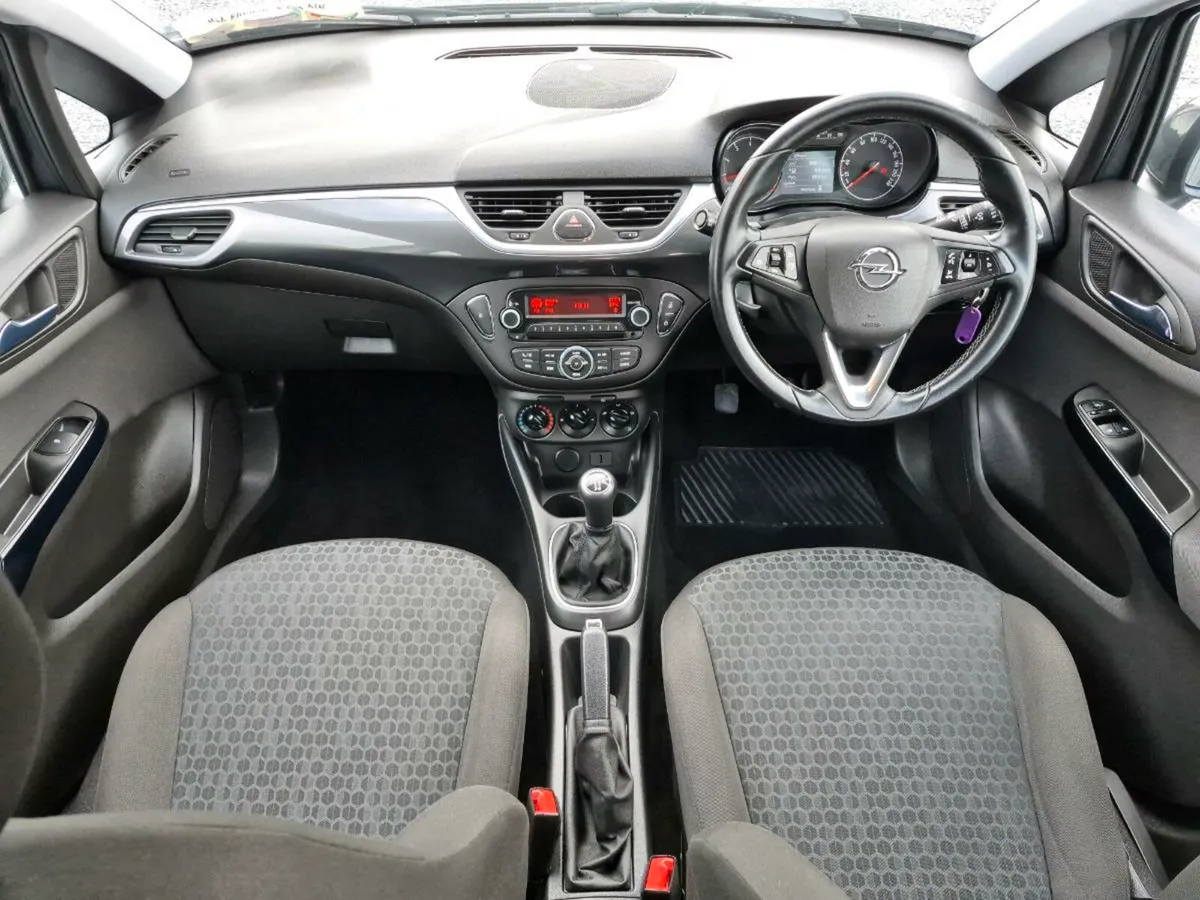 152 OPEL CORSA 1.4L PETROL**LIKE NEW** - Image 4