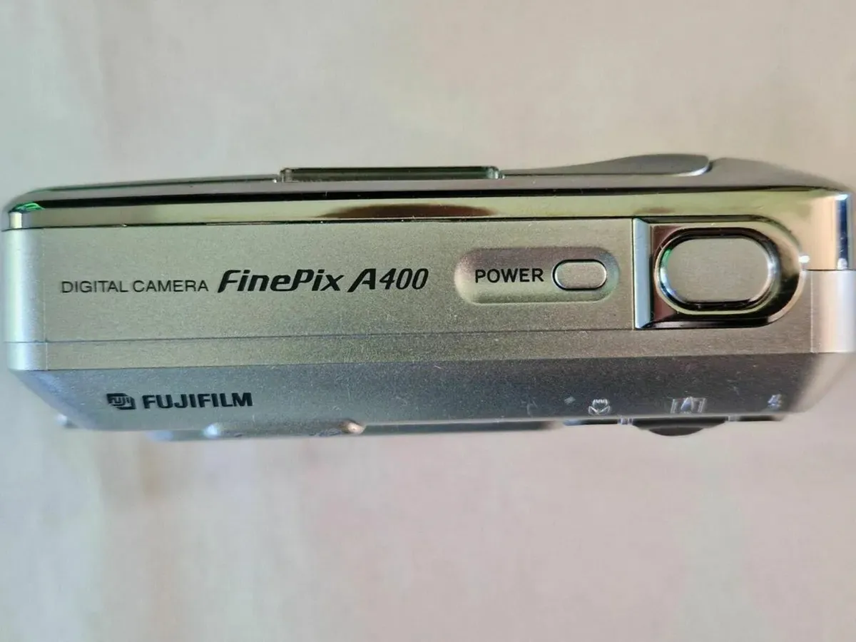 Fujifilm Finepix A400 Digital Camera - Image 4