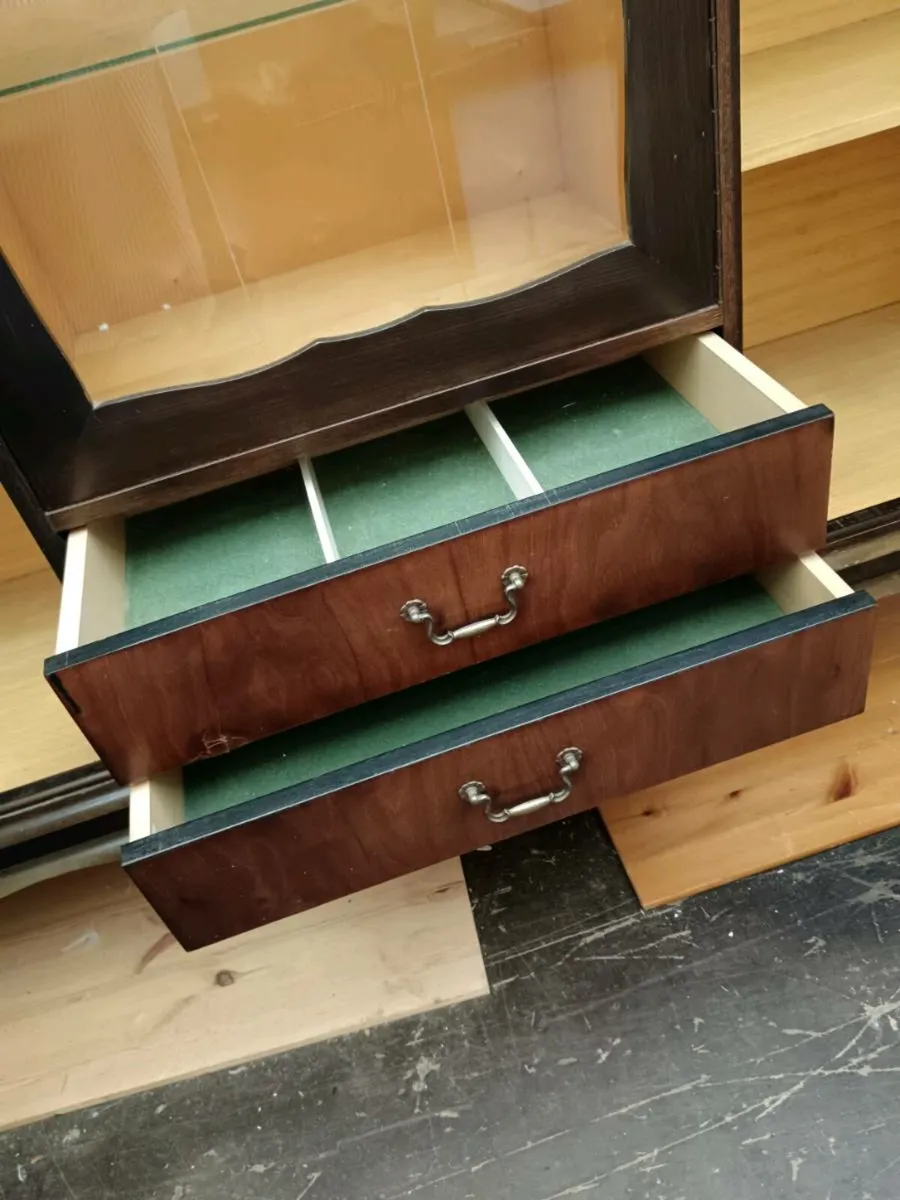 1930s drinks cabinet - Image 2
