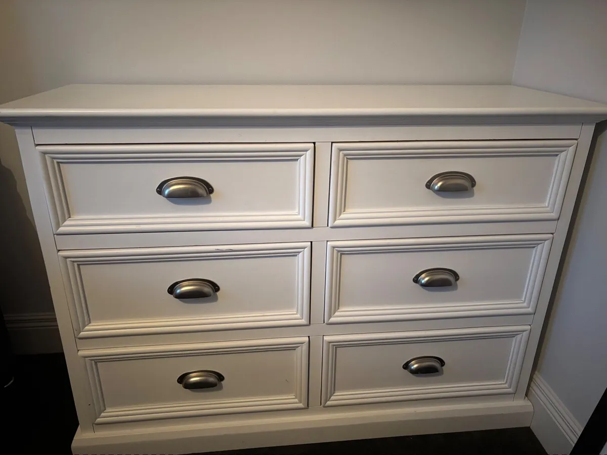 Elegant 6-Drawer White Chest of Drawers – Classic - Image 2