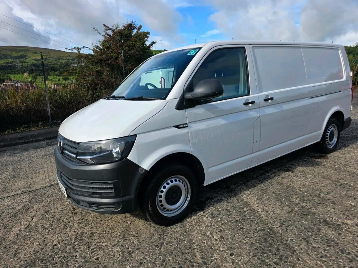 2018 volkswagen transporter - Image 2
