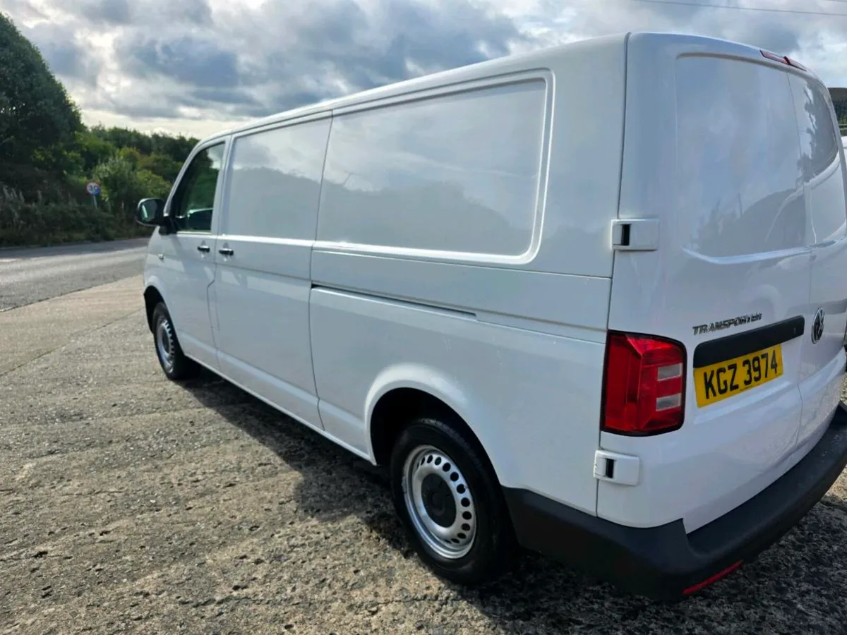 2018 volkswagen transporter - Image 3