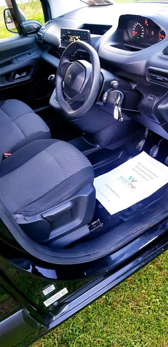 Peugeot partner  1.6hdi,  2019, clean van 3seats - Image 4