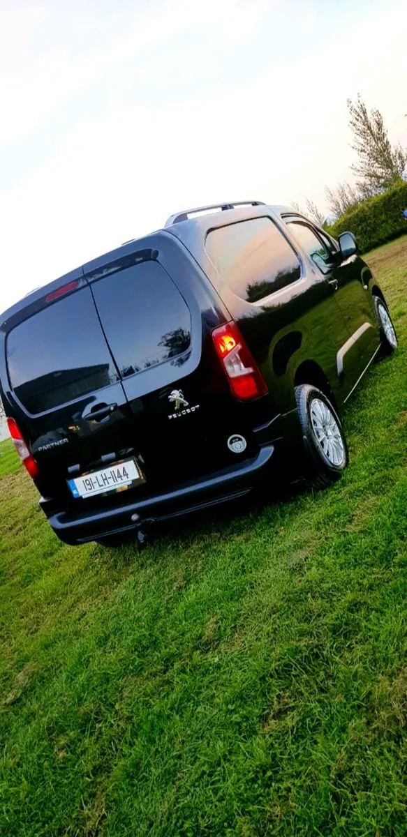 Peugeot partner  1.6hdi,  2019, clean van 3seats - Image 2