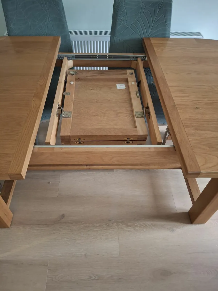 Kitchen table - Image 3