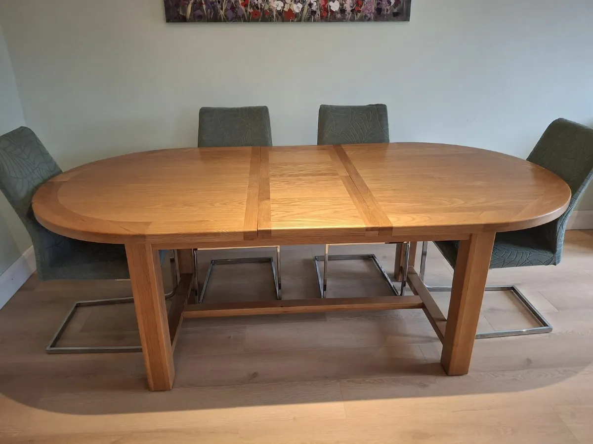 Kitchen table - Image 1