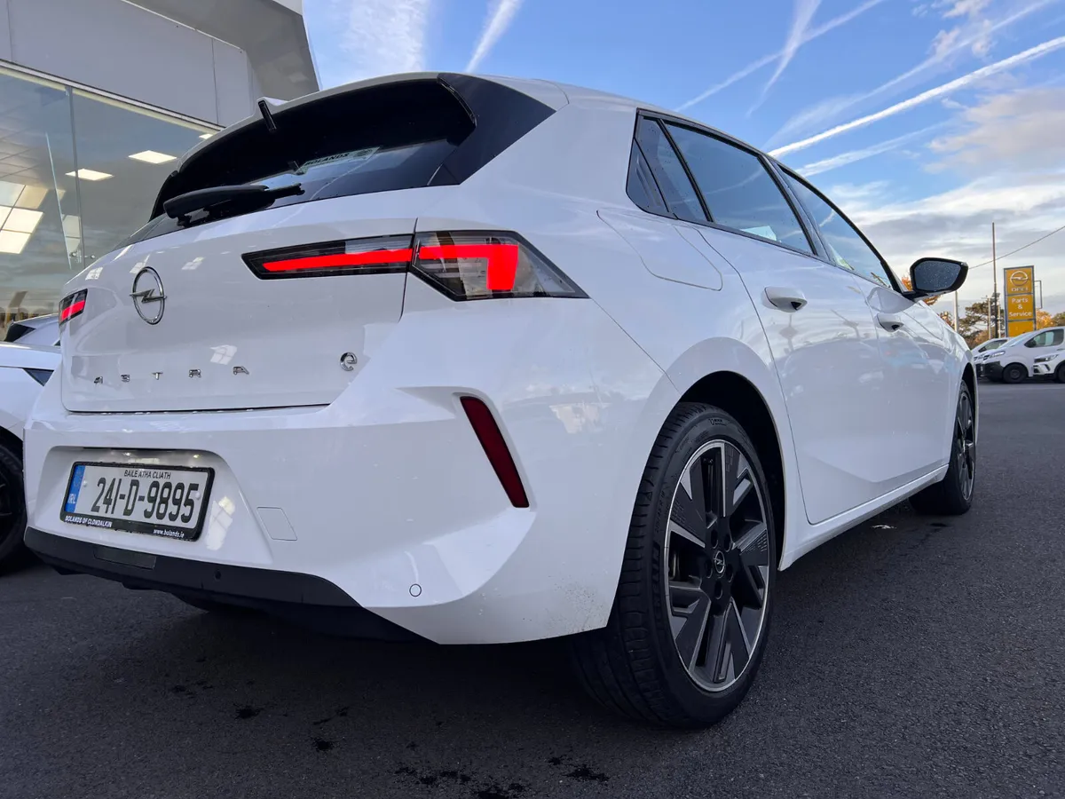 Best Value 2024 ELEGANCE Launch Model Finished In - Image 1