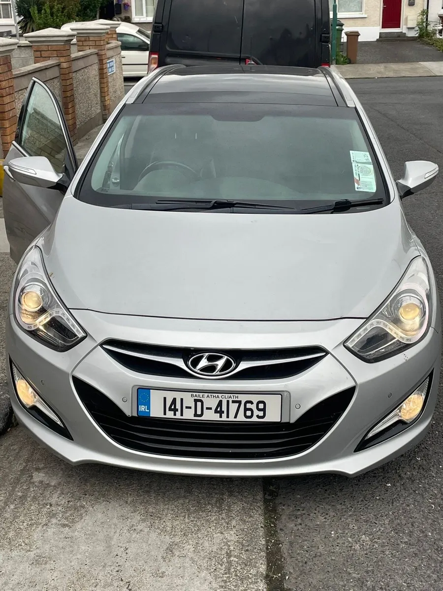 Hyundai i40 premium edition - Image 1