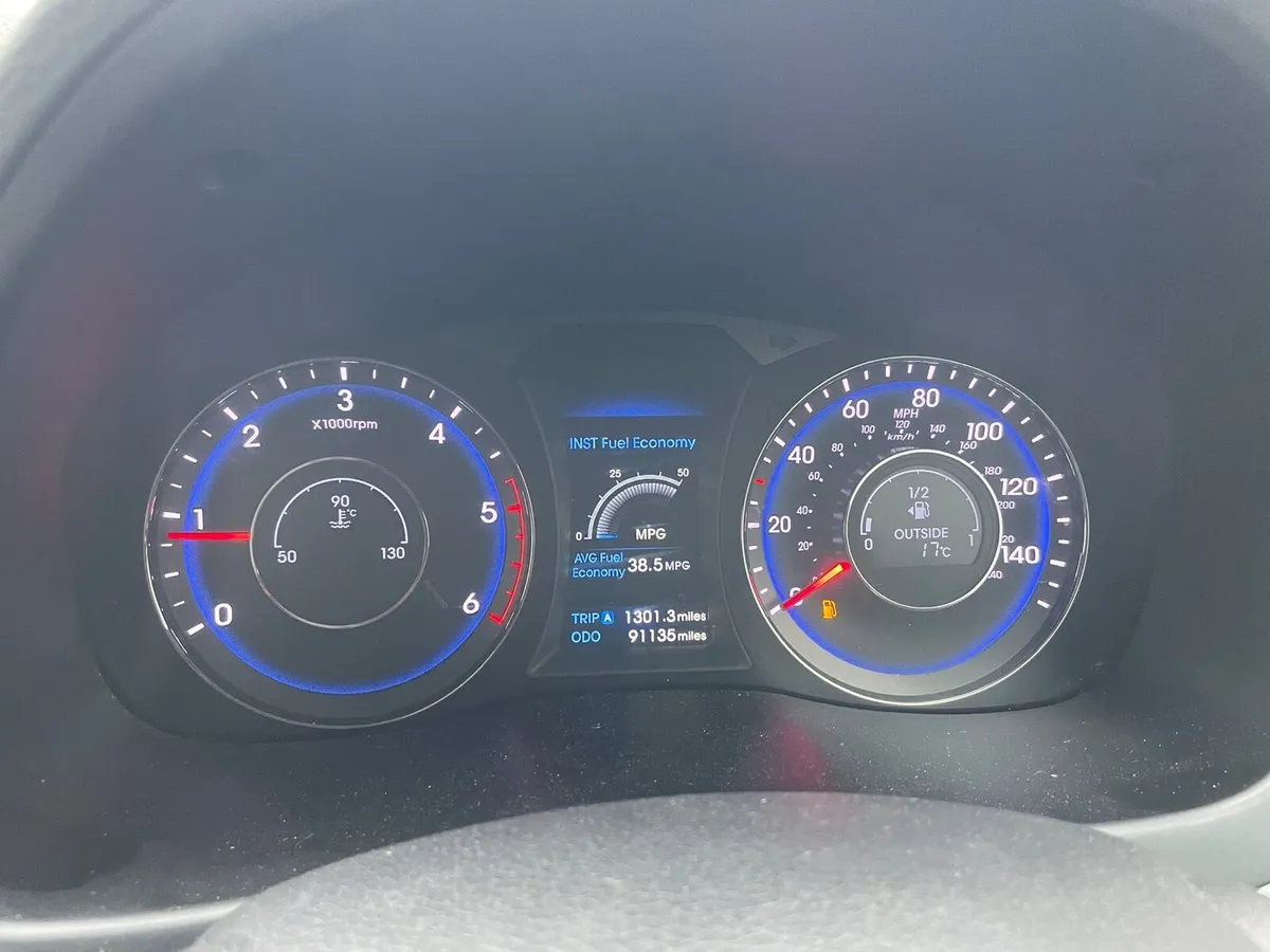 Hyundai i40 premium edition - Image 3