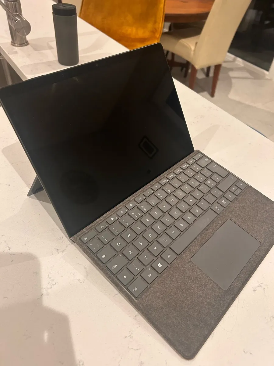 Surface Pro 9, with keyboard - Image 3