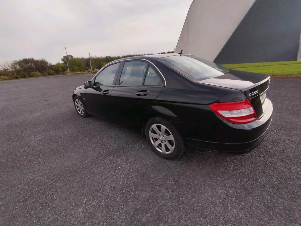 Mercedes Benz C Class - Image 3