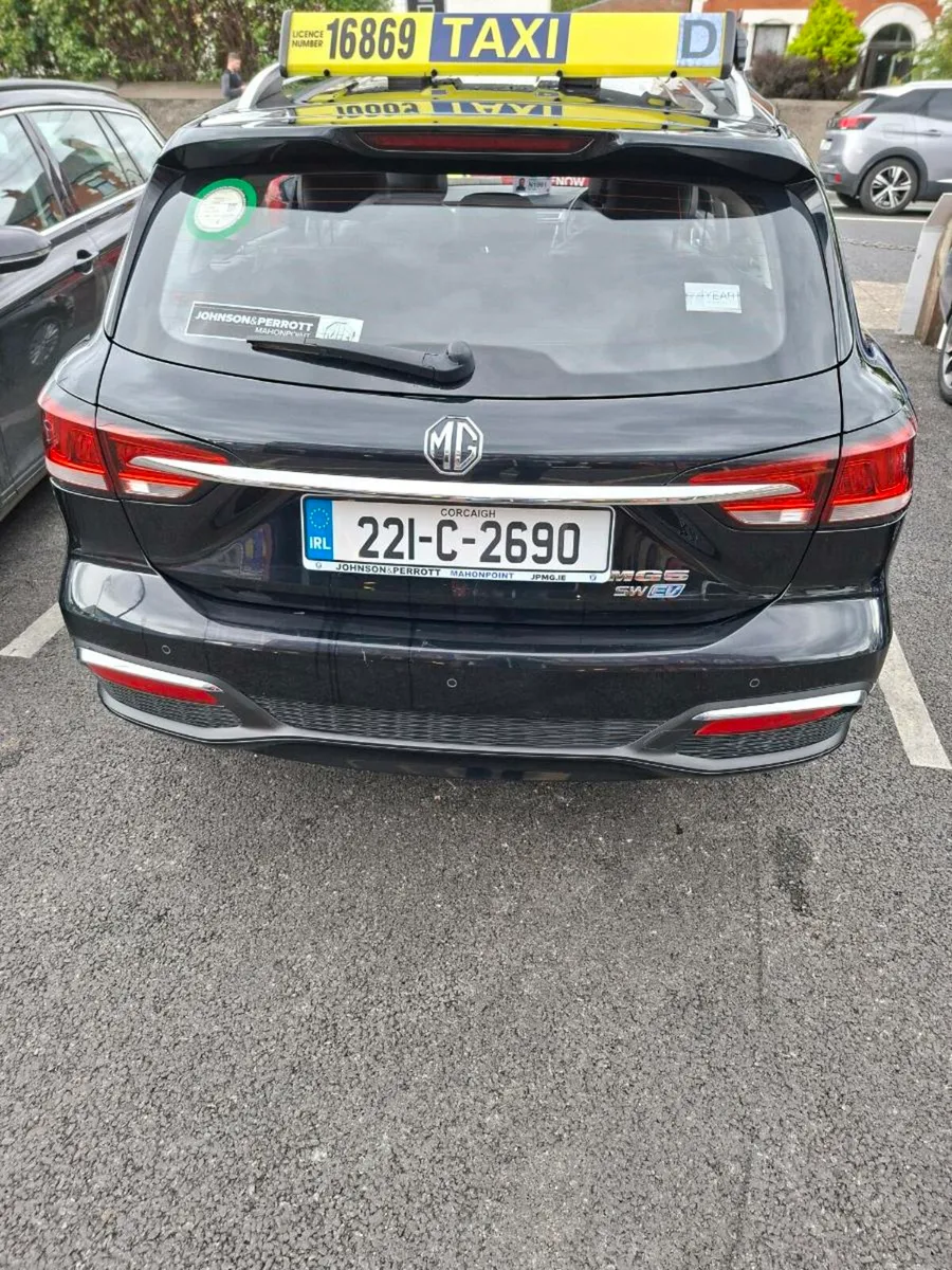 Rent a taxi 280 per wk - Image 2
