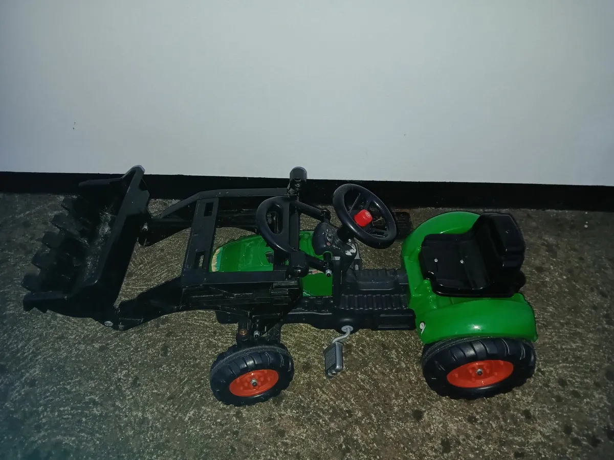 Kids Tractor ride on - Image 3