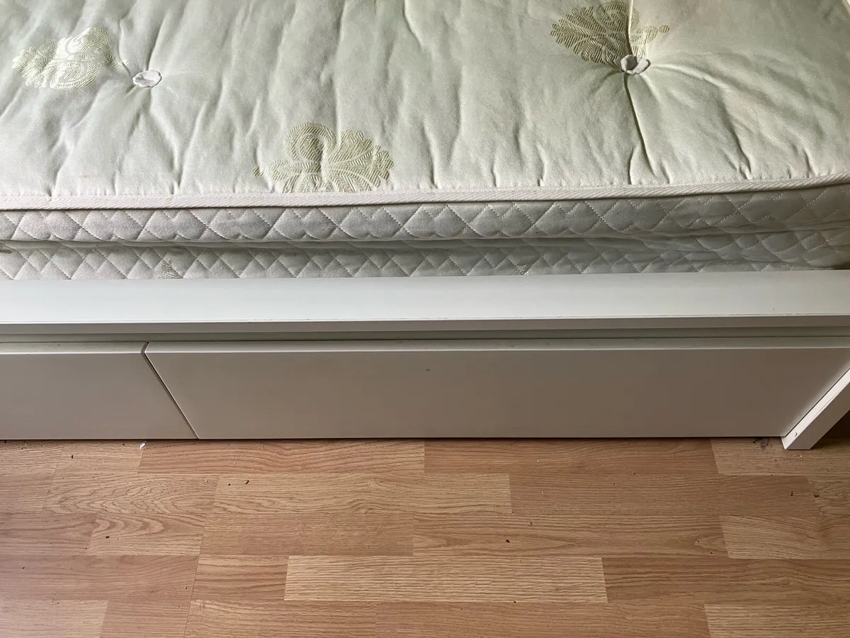 Single bed - Image 3