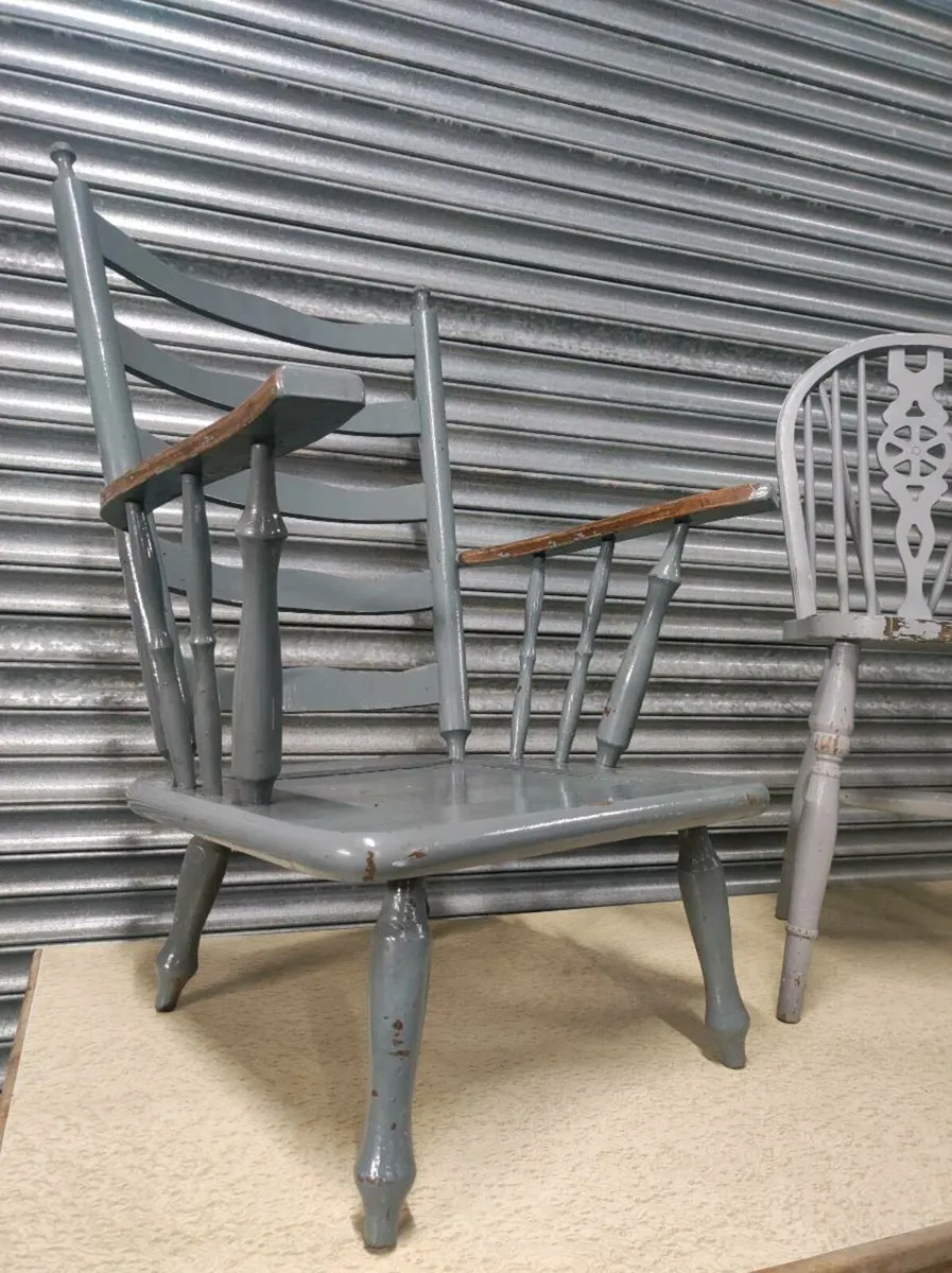 Pair of old vintage thatched cottage chairs - Image 2