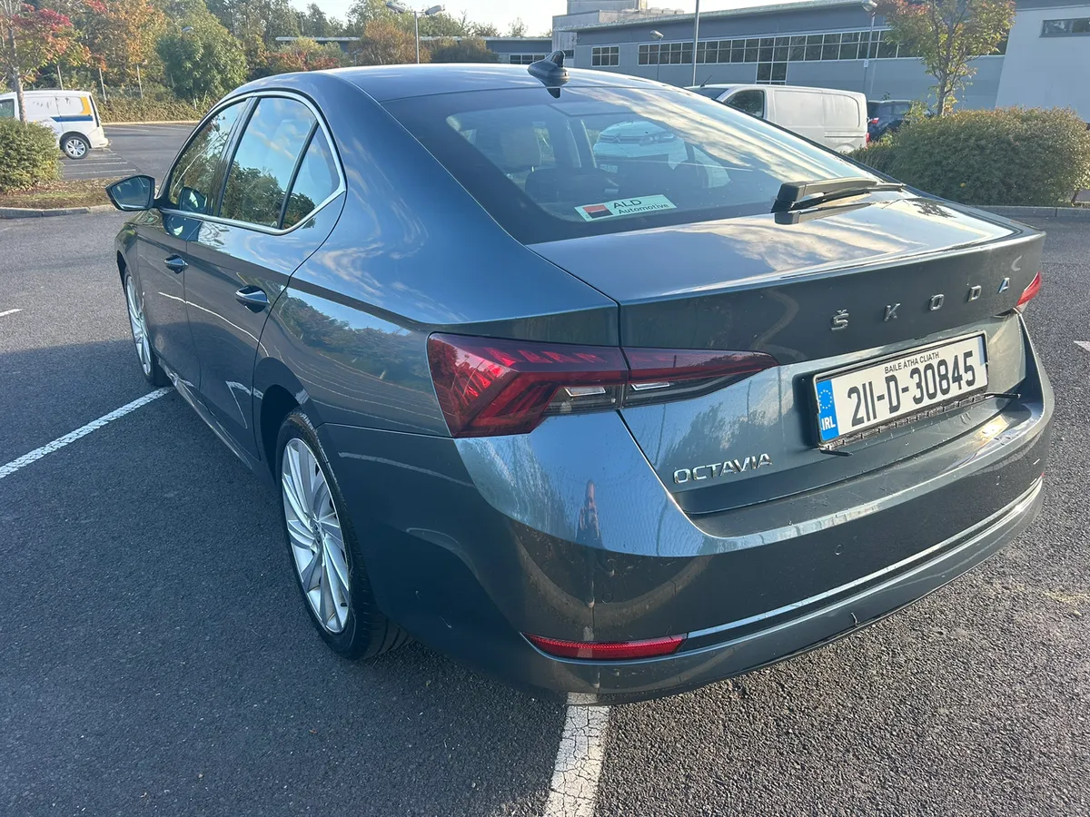 2021 SKODA OCTAVIA STYLE 2.0 TDI - Image 3