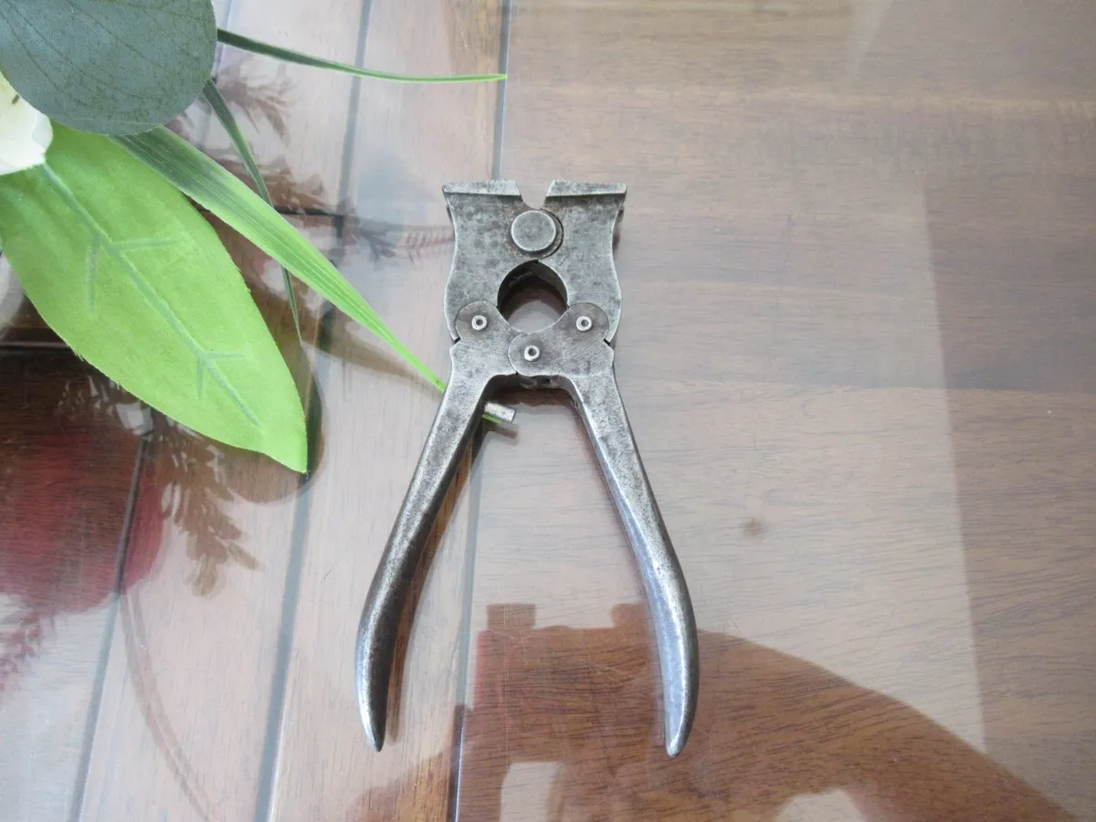 antique vintage ornament piano wire RARE  gift - Image 3