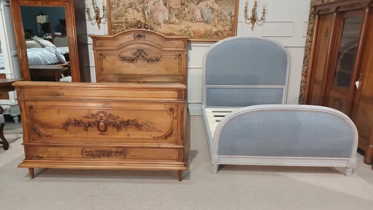 Two unique antique beds - double and king size - Image 1