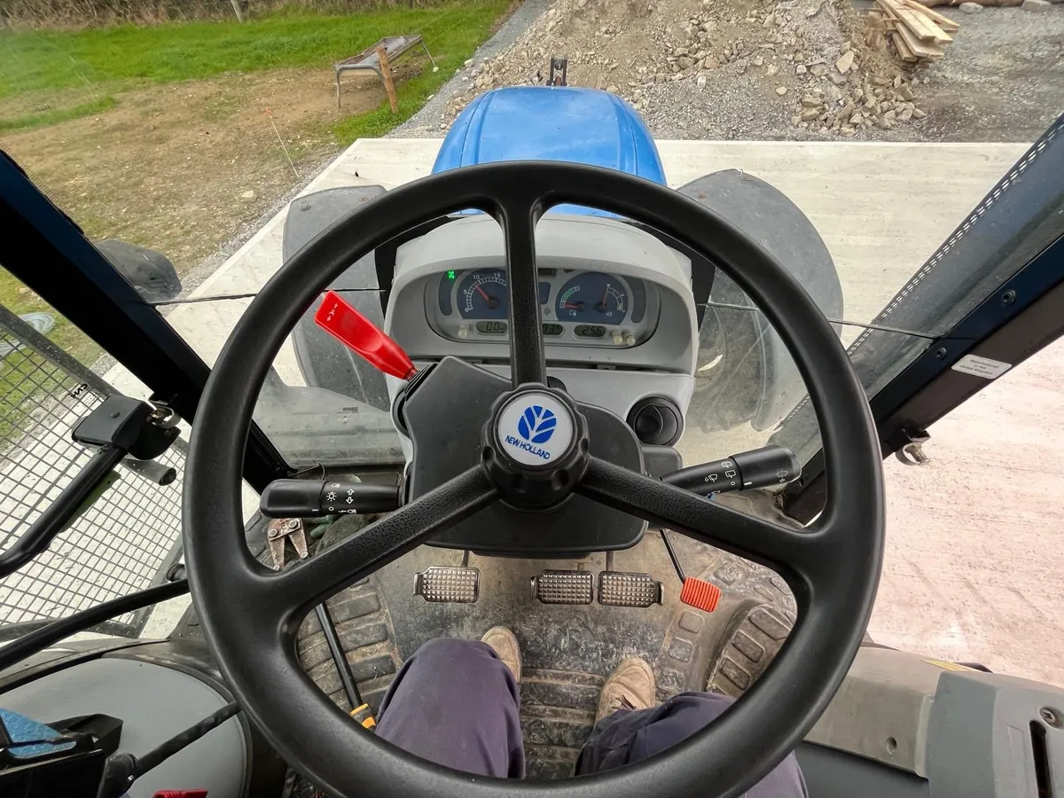 Newholland T6030 - McConnell 6500t - Image 2