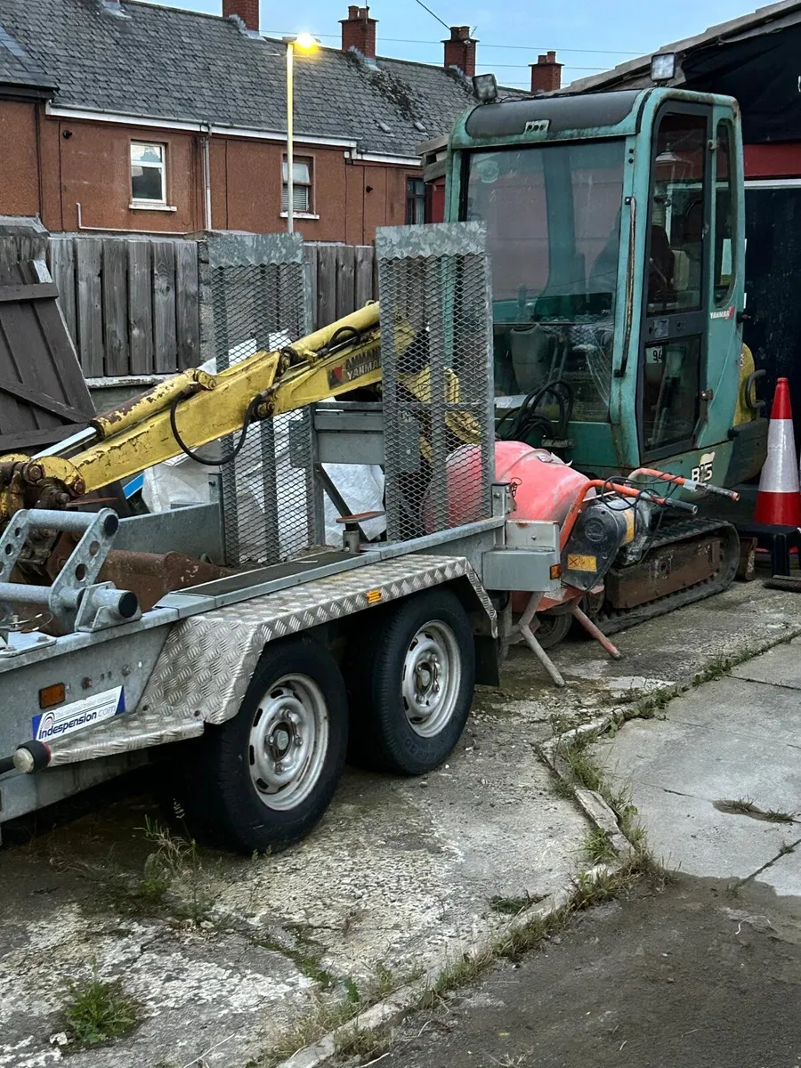 Digger and trailer - Image 1